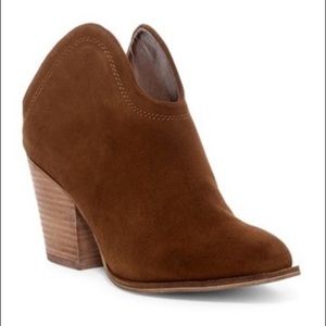 Chinese Laundry Kelso Split Suede Bootie
